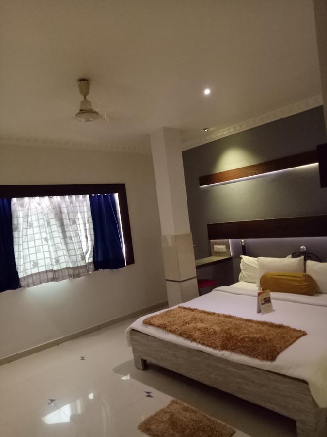 Prithvi Hotels Ахмедабад Экстерьер фото